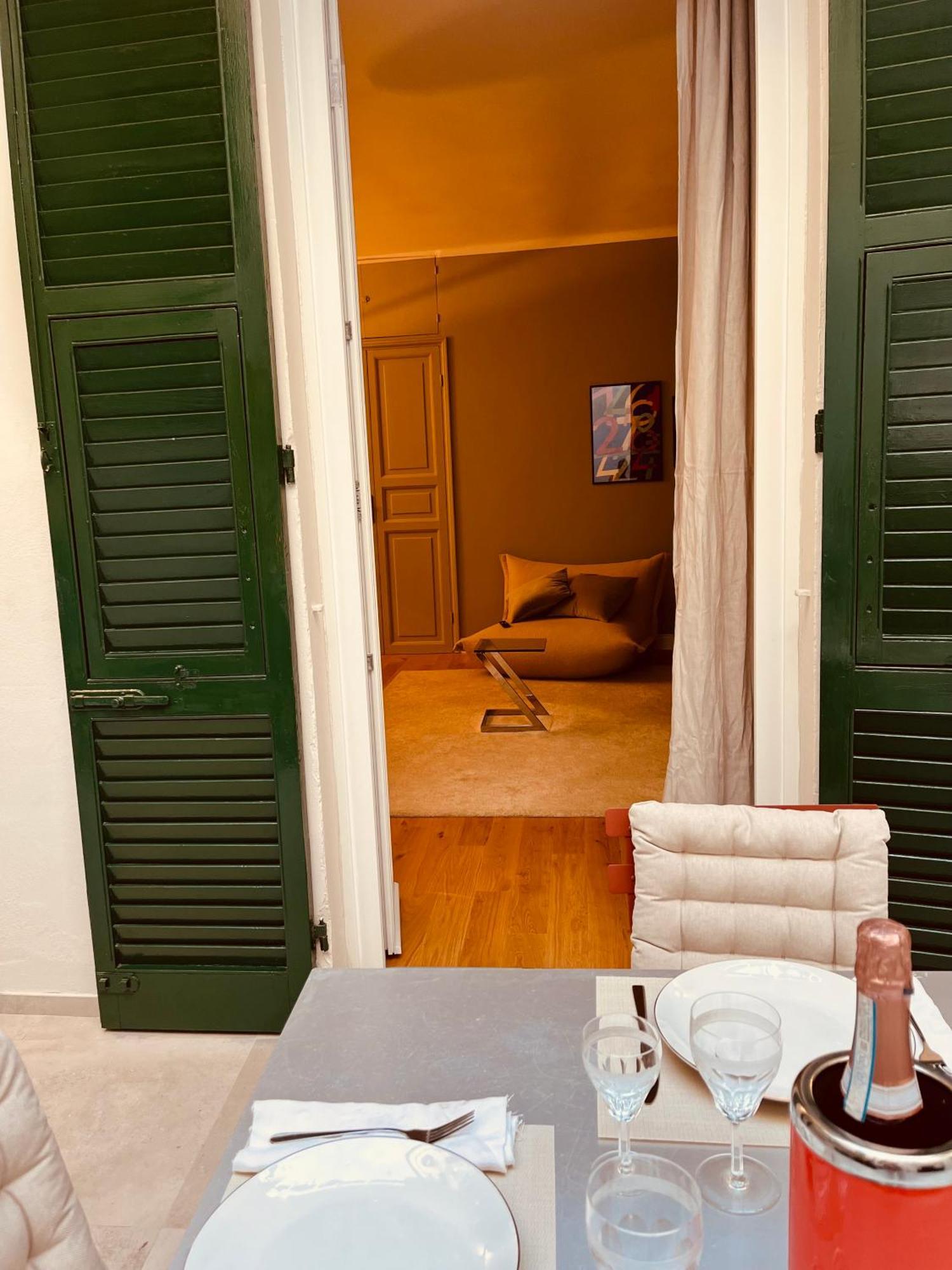 Appartement Historic Design House Near Aquarium